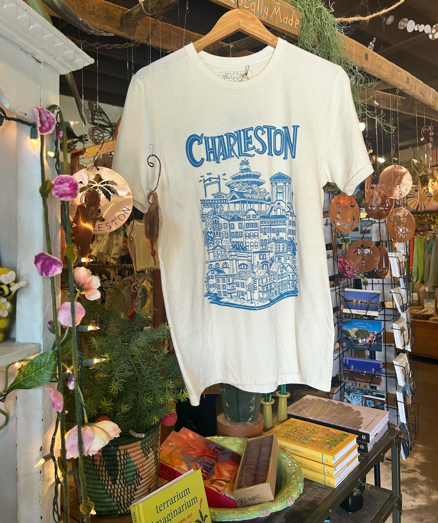 Introducing our new Charleston t-shirt! This design is brought to us by local artist @heycalebmorris ! We are so excited for this new shirt to get all the love it deserves! Come to the store to check it out 🤩🤩

#localbusiness #localcharleston #loca