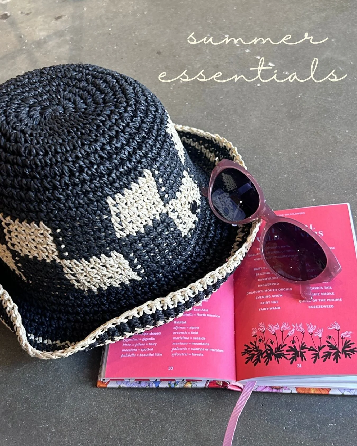 Summer the right way!!! Hat, sunnies, and book courtesy of @indigohomecharleston !!! #chs #hat #summervibes #charlestonsc