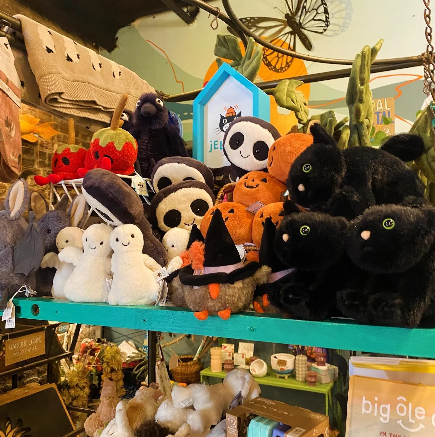 It&rsquo;s 🎃chilling🎃how adorable our new Halloween Jellycats are! 
Stop in this week to bring one of these spooky friends home! #jellycats #jellycatlondon #jellycatsofinstagram #charleston #spooky #halloween