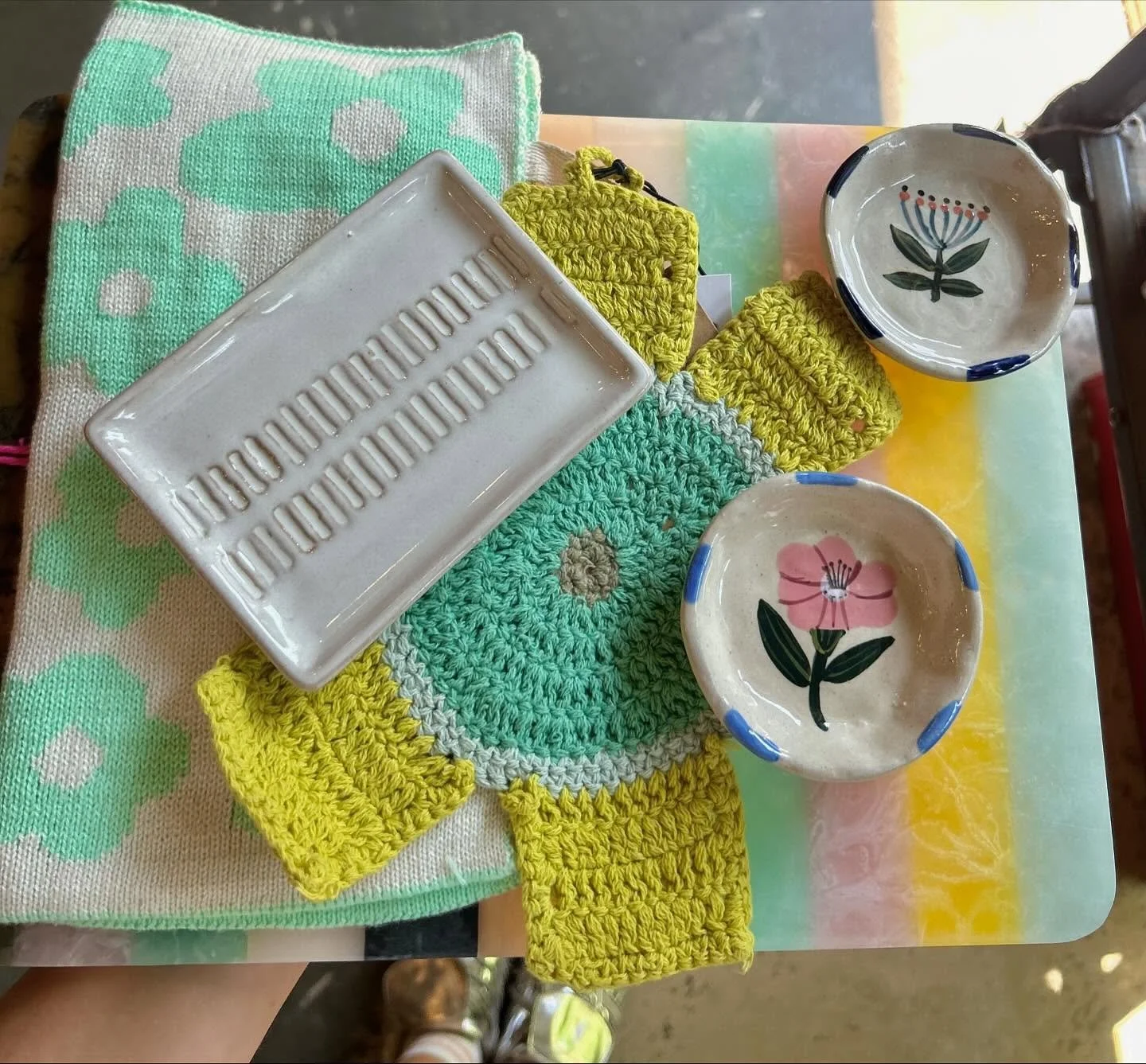 Quick little haul of some new goodies in the store right now!!! Spruce up your kitchen with some of our eclectic finds!!! 

#eclectic #homedecor #cutestore #charlestonsc #localbuisness