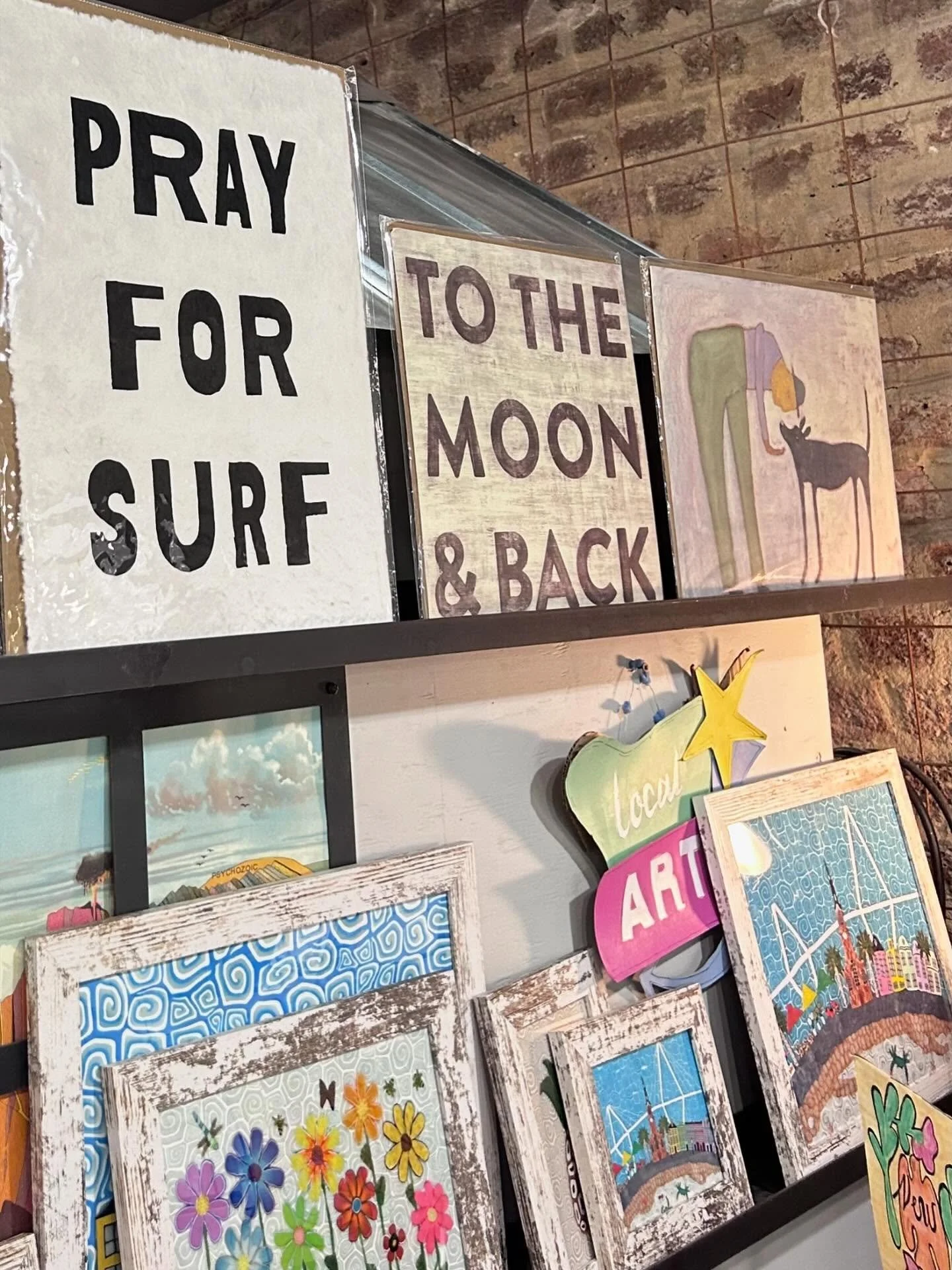 New art at indigo!!! It&rsquo;s the season of sprucing up your home decor!!!! 

#charlestonsc #localart #prints #cutestore #chs #smallbusiness