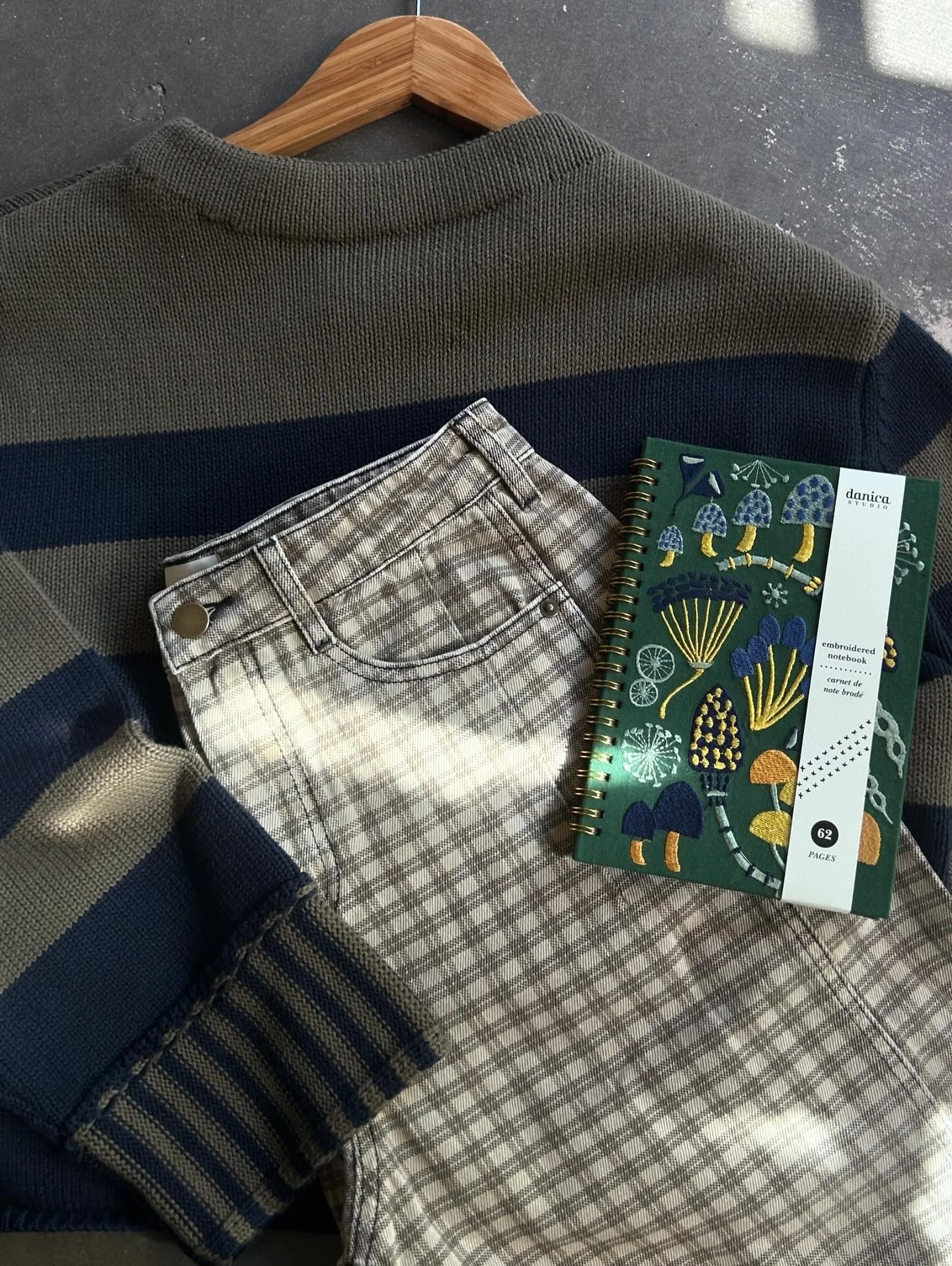 It&rsquo;s about to get real cold in the lowcountry !!!! Be prepared with the cutest cold weather clothes (plus a cute embroidered notebook)!!! 

#charlestonsc #fitcheck #cuteoutfit #sweater #chs #shoplocal