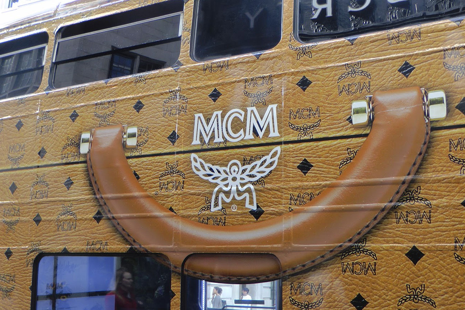 LUX_mcm_04.jpg