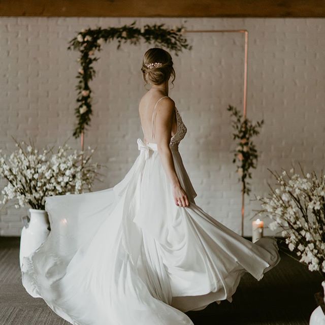 So ecstatic to be a part of the amazing group of vendors that worked on this styled shoot featured on @rockymtnbride (link in bio). Thank you @clearwatereventsvan for coordinating this beautiful project and for the opportunity to showcase the breadth