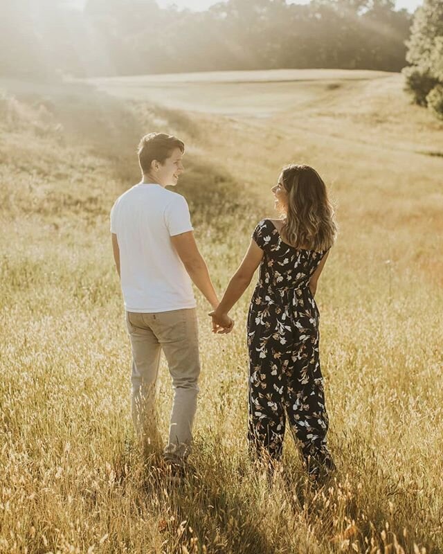 The many colors of @alexis_margios 's hair 🌈
&bull;
&bull;
&bull;
#photooftheday #photolife #photographylovers #photographer #photography #photoshoot #portraitphotography #portrait #couplesgoals #couplesphotography #couples #couolesshoot