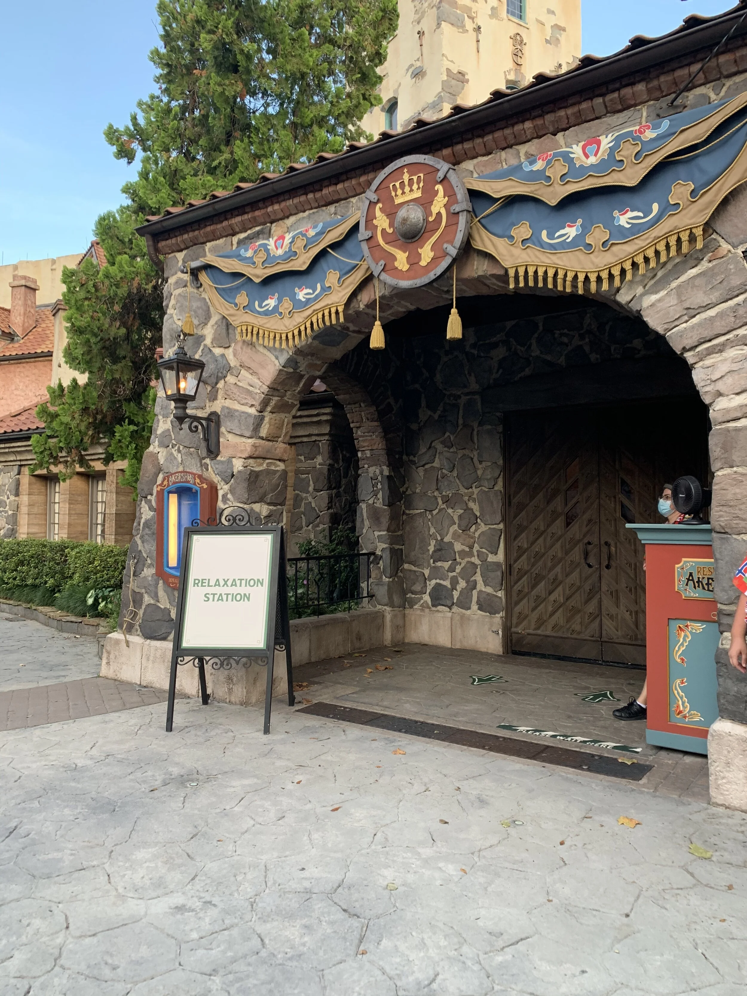 Mask Relaxation Station
