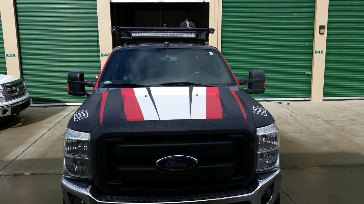 Team Jean Offroad Chase Truck2.jpg