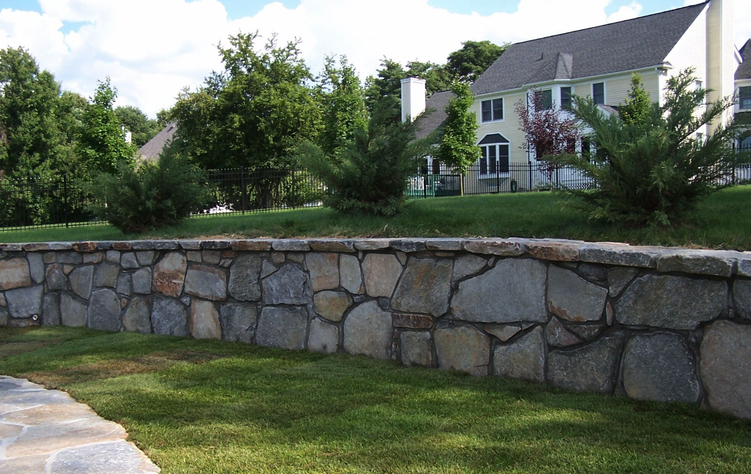 Westchester County, NY custom masonry retaining wall
