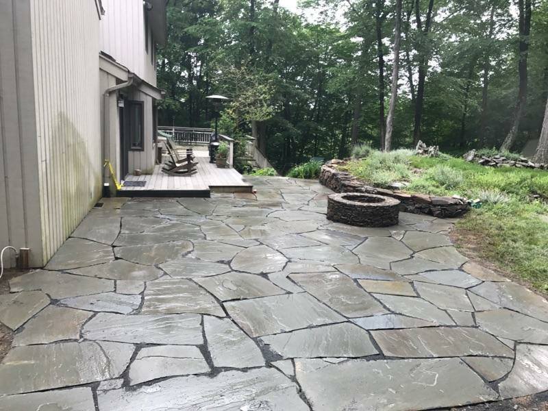 Patio installation in Cortland Manor NY with outdoor fireplace (Copy)