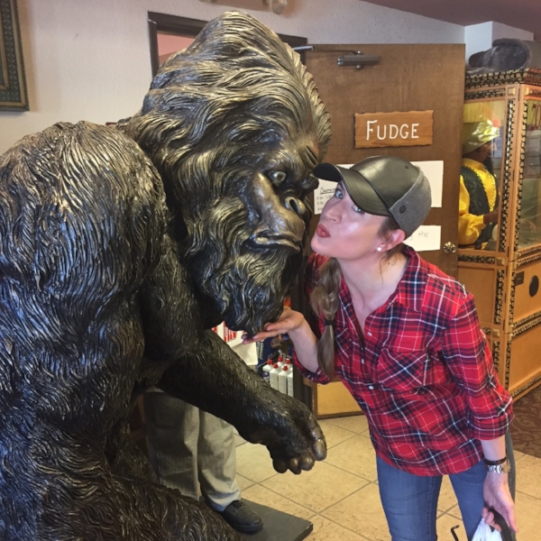 A quick smooch at a Carlsbad Caverns gift shop!
