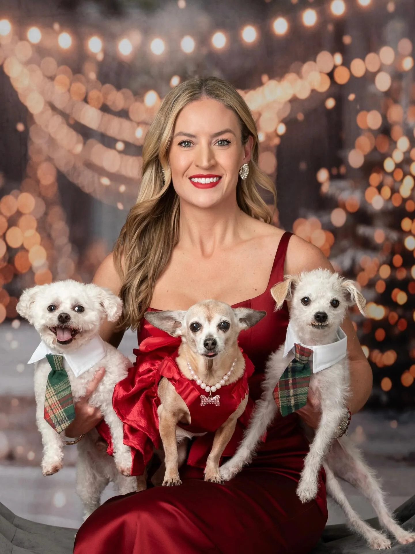 Bon Voyage, November. 👋🏼 Thank you for everything you provided. 🎁🦃 How was your month &amp; Thanksgiving? This month I:
&bull;Shared important moments with friends🫂
&bull;Had lunches, brunches, &amp; dinners w/ fam &amp; friends🥂
&bull;Enjoyed 