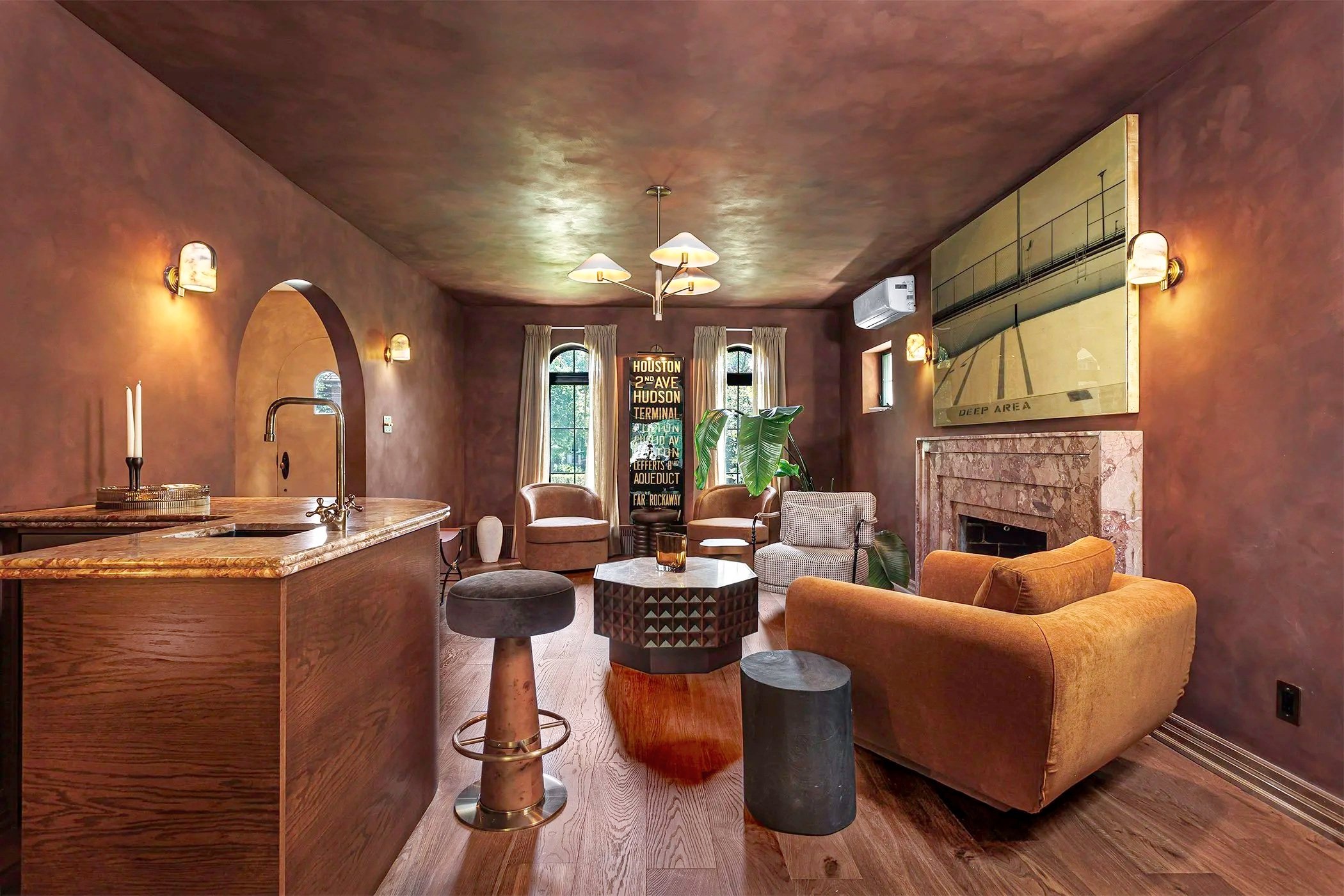 Moore Park Oasis · Available