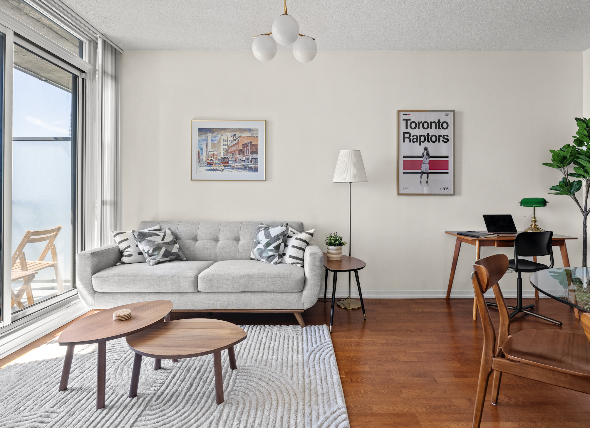 Couch + Workstation wide.png