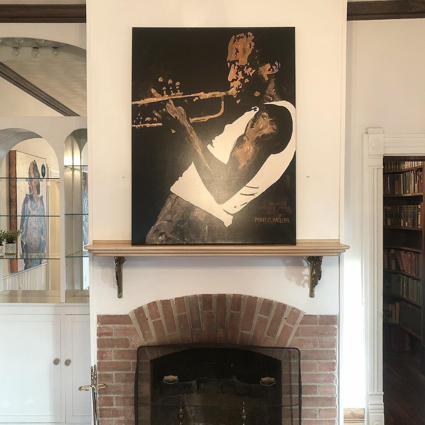 &ldquo;Miles Davis&rdquo; with &ldquo;Warrior of the Light&rdquo; in the background. After  the @naturalstaterockandrepublic showcase Miles made his way to a new home in California 😎🙏
.
#arkansasartist #art #legend #musician #trumpet