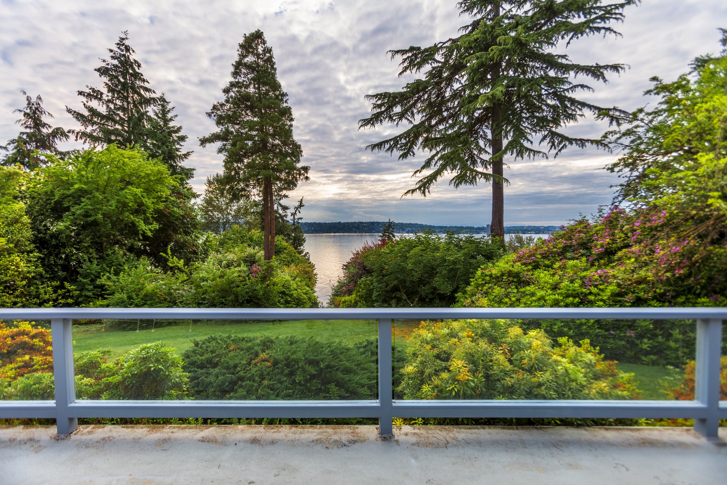 1221 Evergreen Point Rd, Medina | $5,888,000