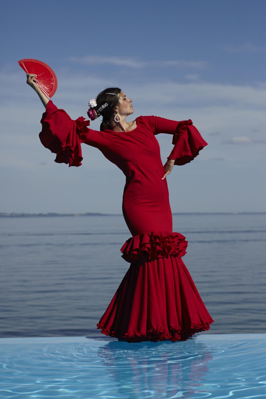 CPHFF - FLAMENCO - CATHY - rød kjole - poolkant.jpg