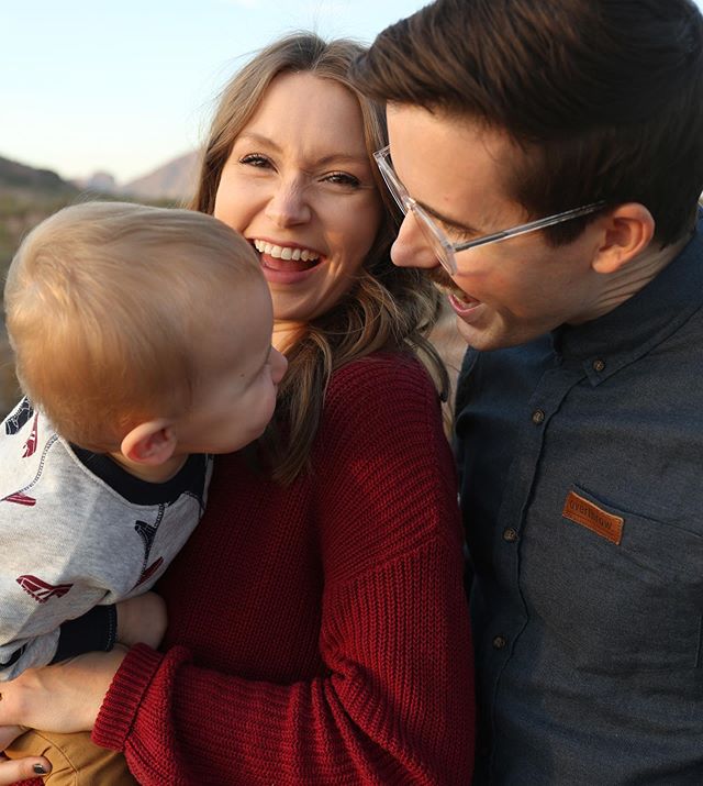 Happy Thanksgiving 🖤 I hope your day is filled with love and light and laughter and of course lots of food!! #azfamilyphotos