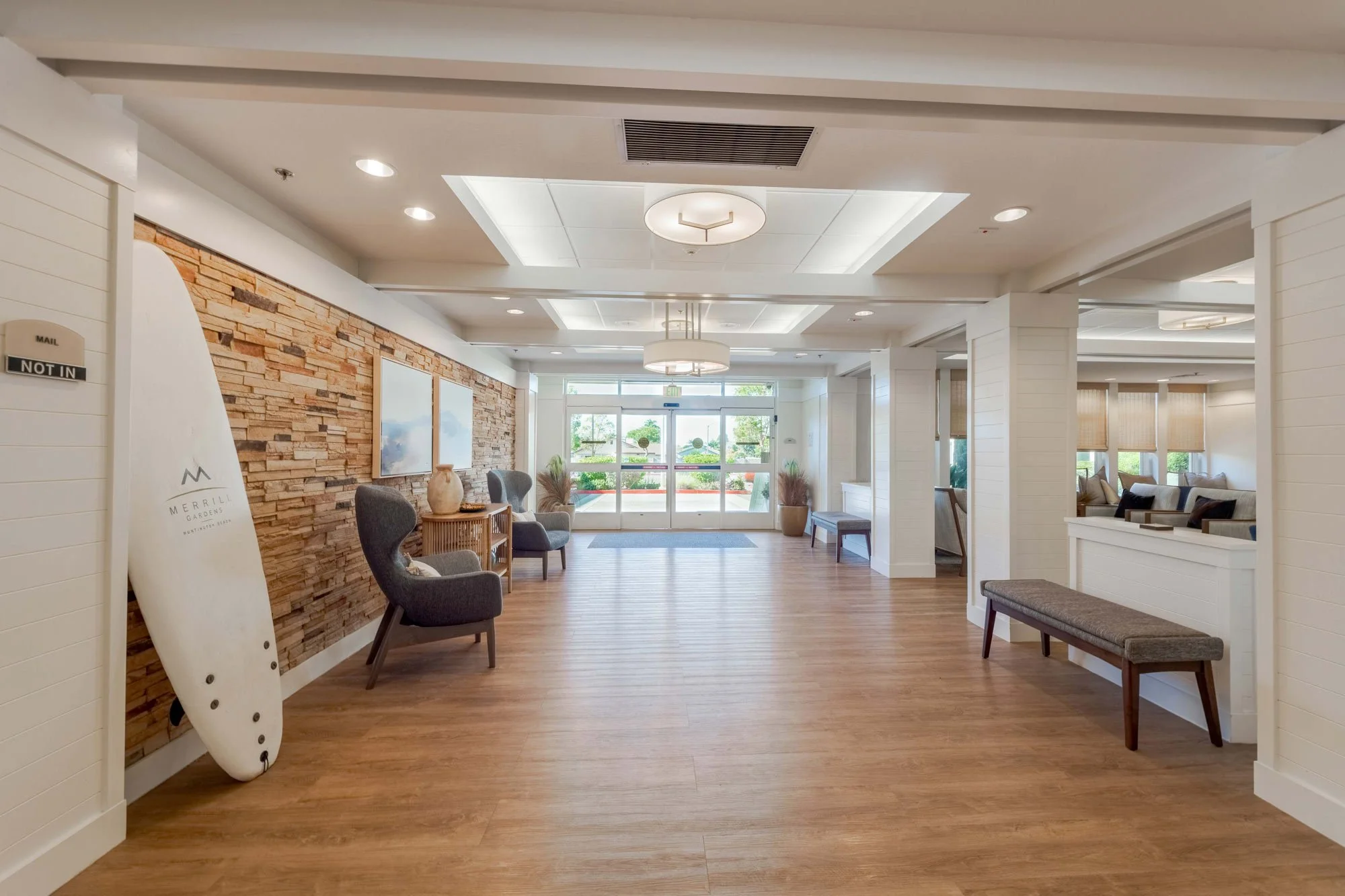 Merrill-Gardens-at-Huntington-Beach-3.jpg