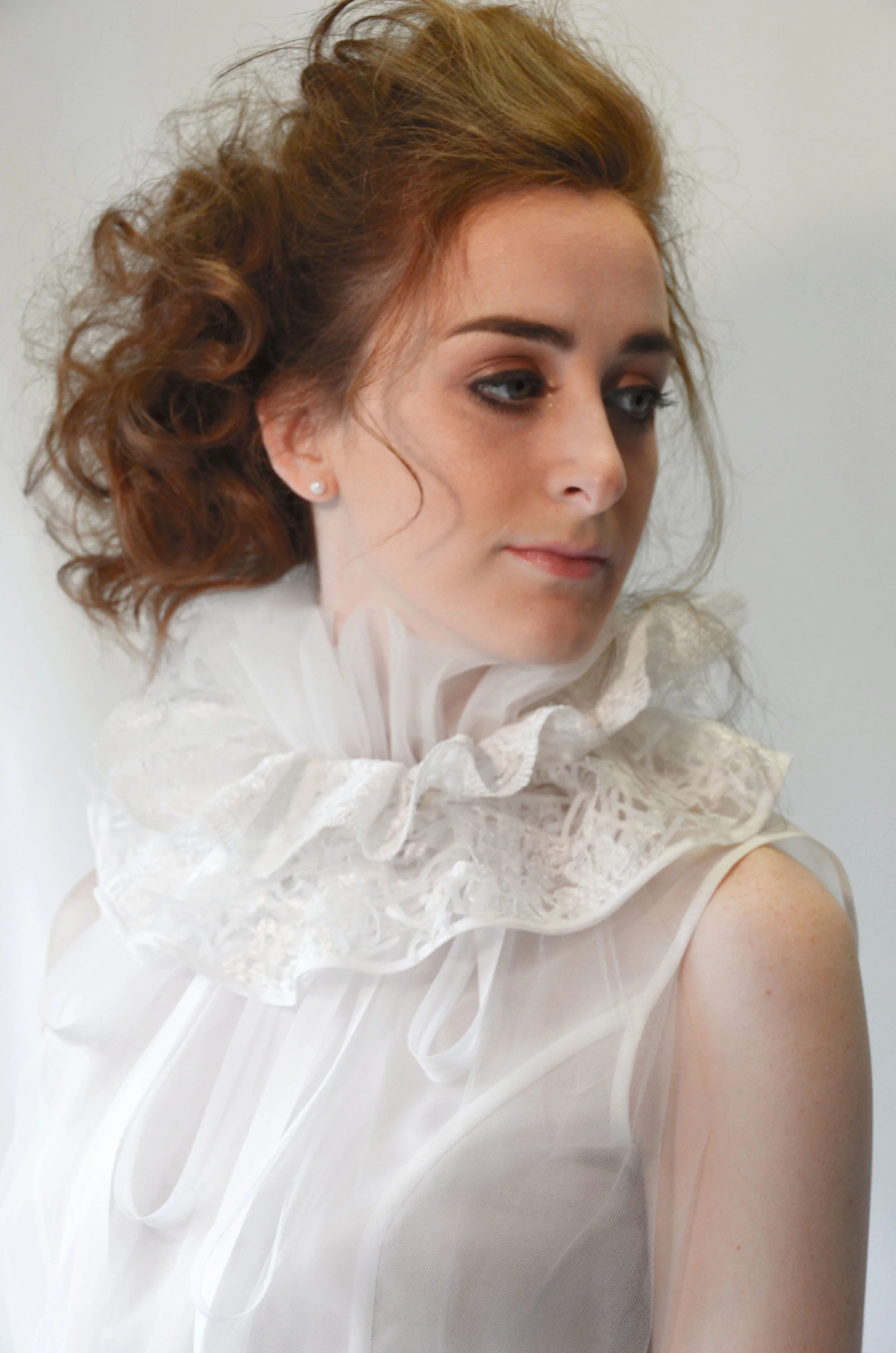 The High Ruffled Collar 