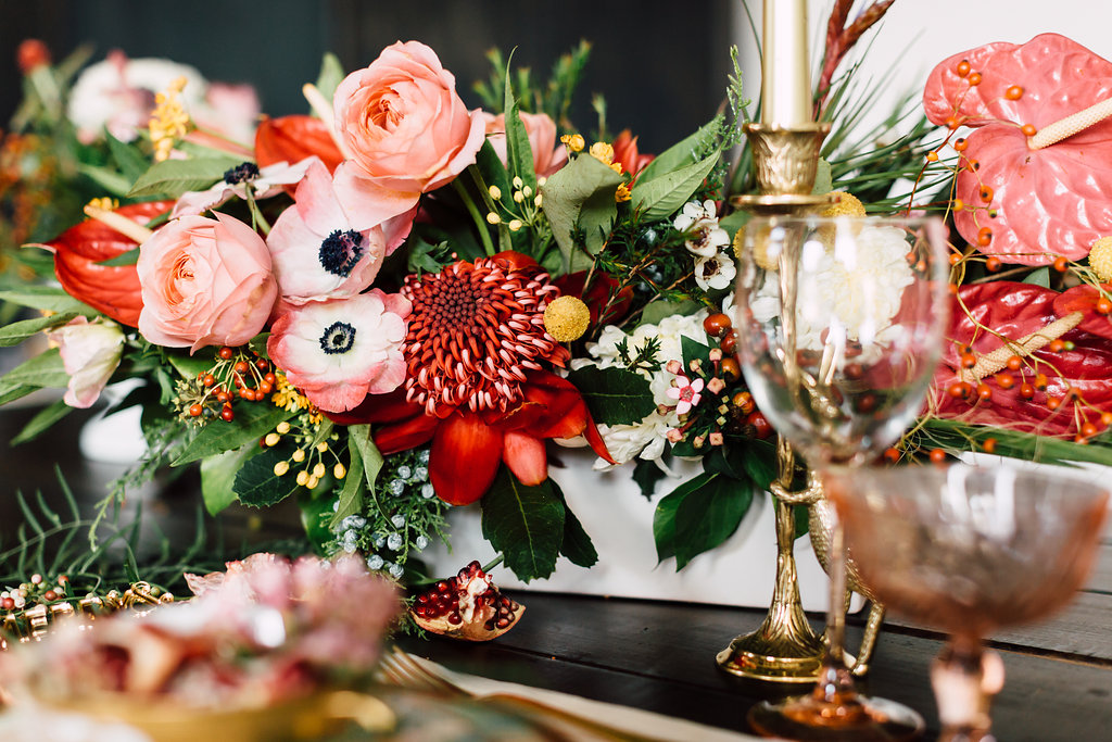 5 Tips for Creating a Beautiful Holiday Tablescape