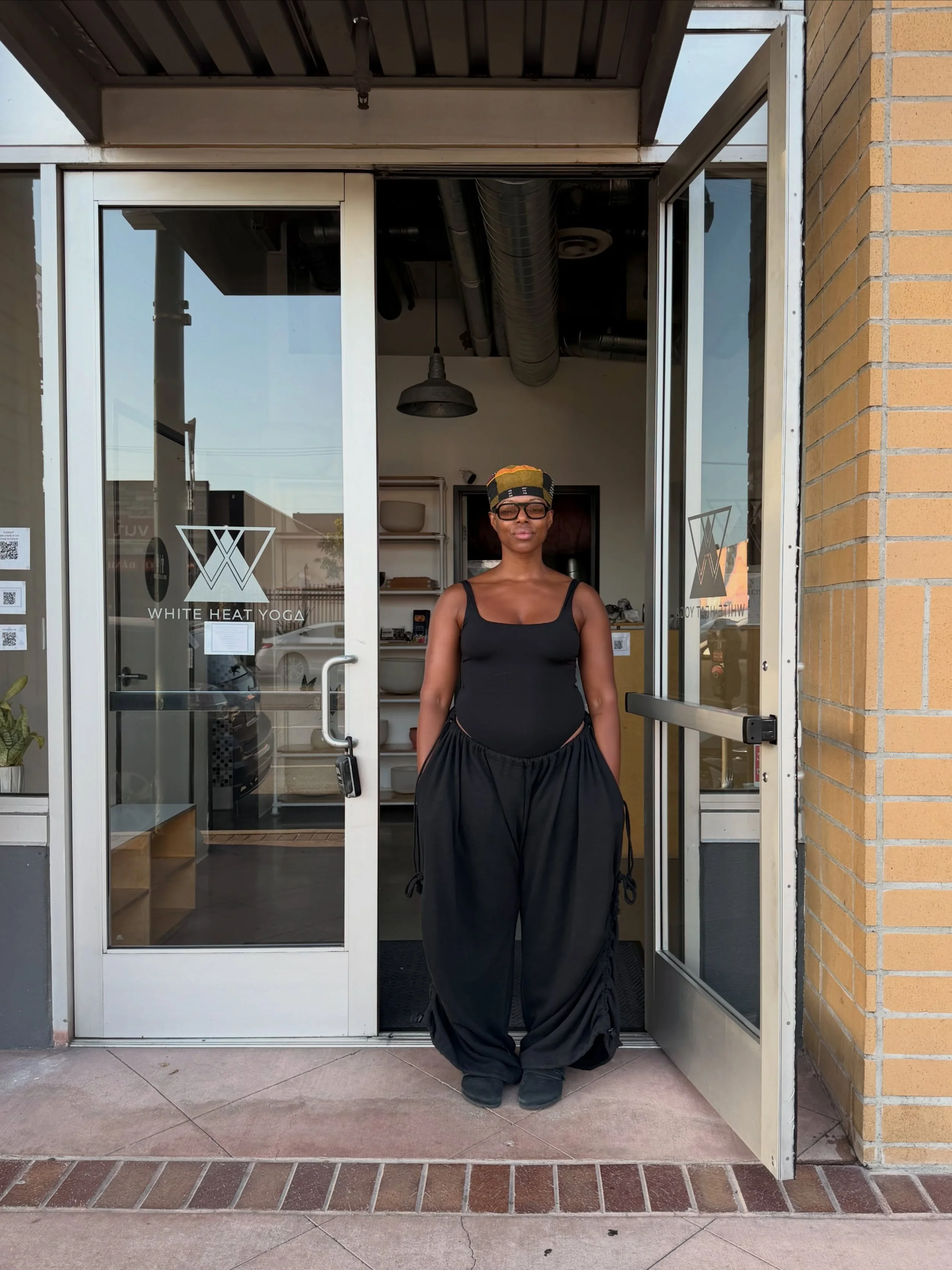 🆕 Substack Article I wrote last night after eating a yummy hamburger and having a nice🍷! 
.
In August, I lost two people who I loved a lot and it&rsquo;s been a lot. I hope you take a chance to read the article. Full link in my bio and stories.
.
I