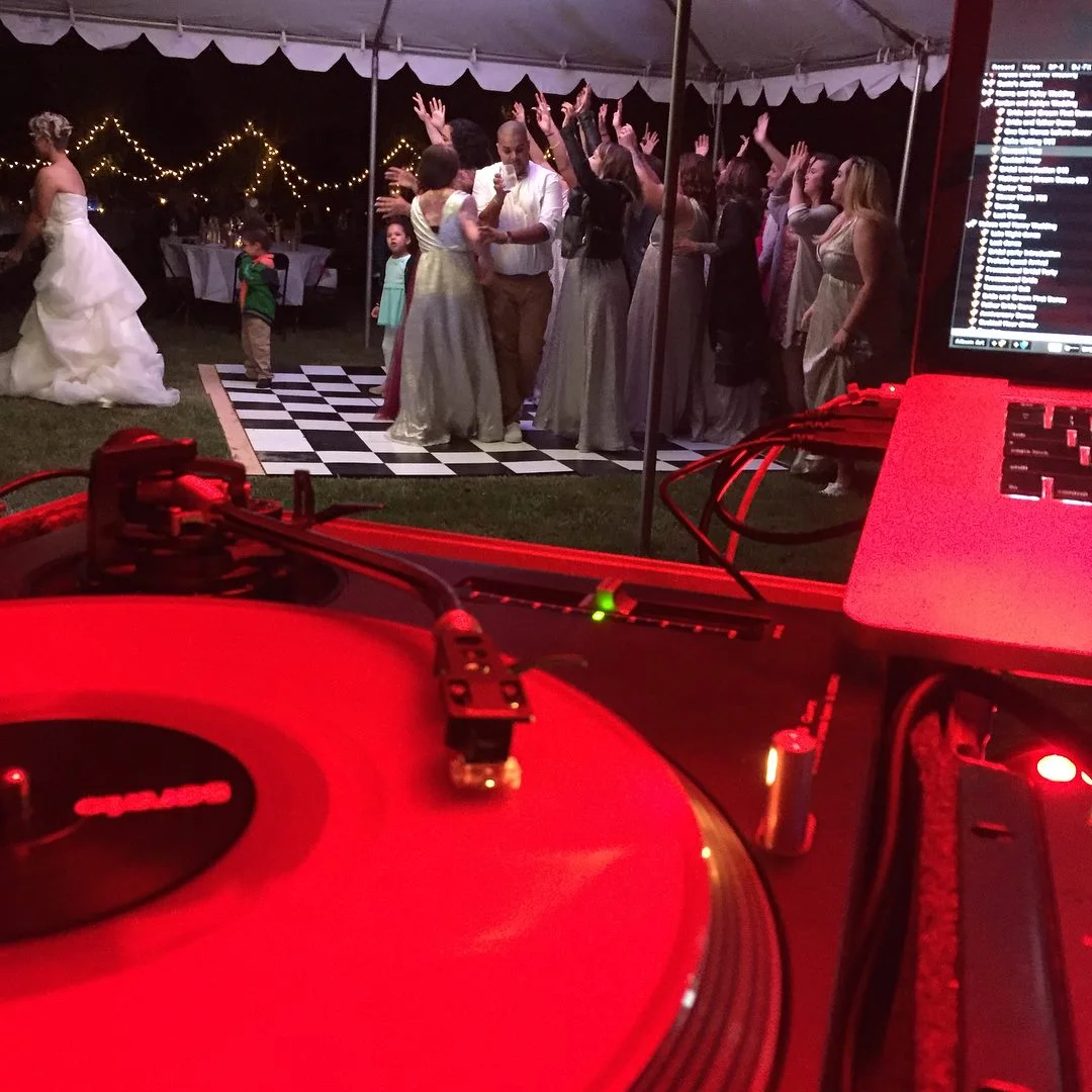 Bouquet Toss.jpg