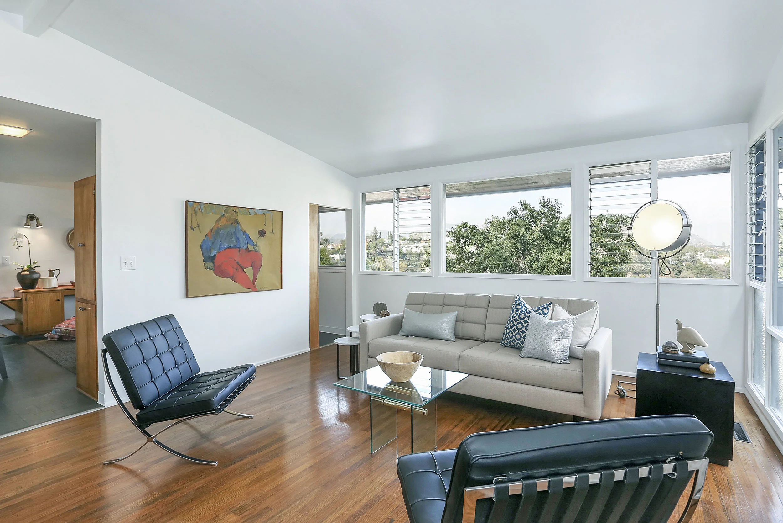 1910 Lucile Ave.
