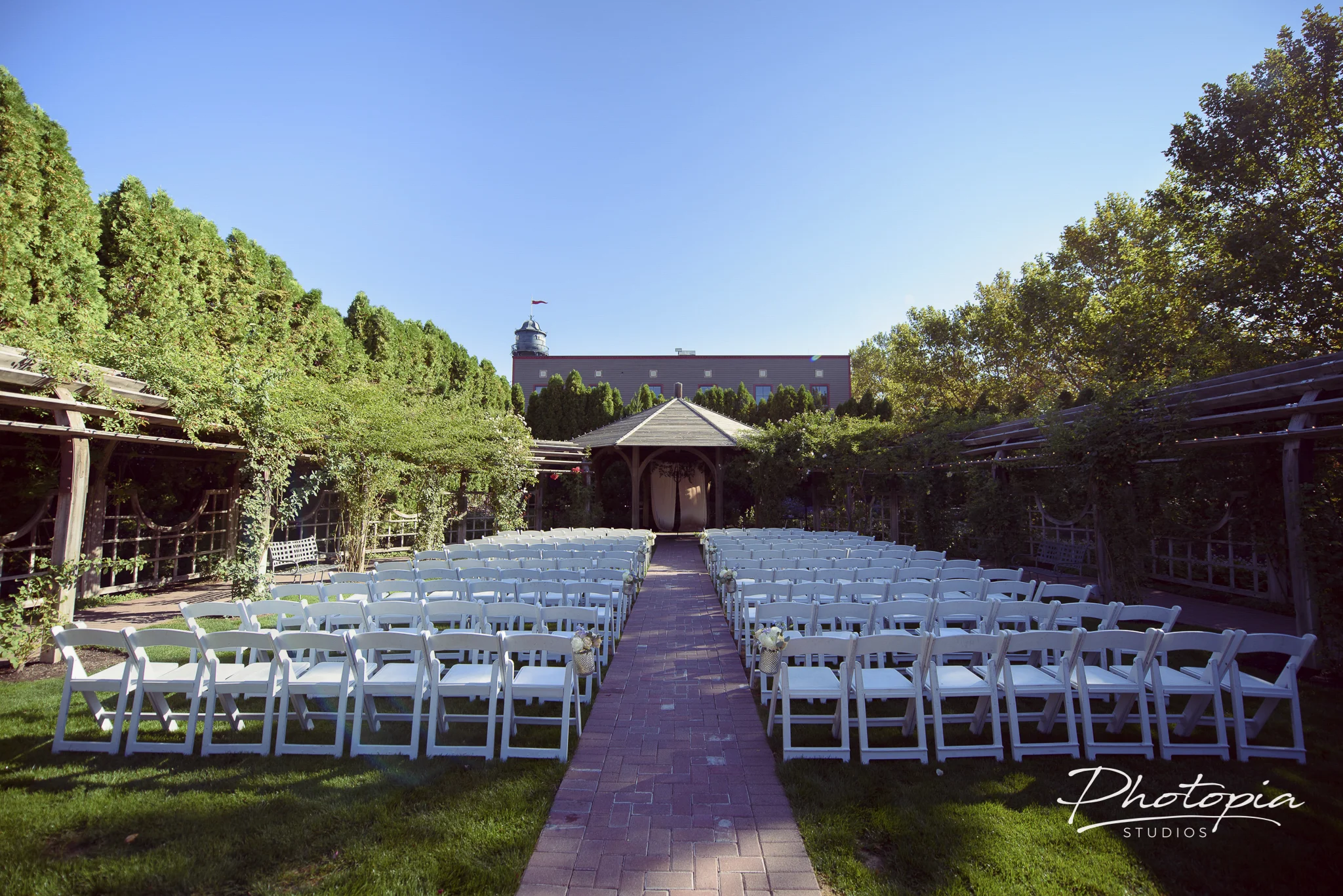 Amanda and Robby - Thanksgiving point wedding