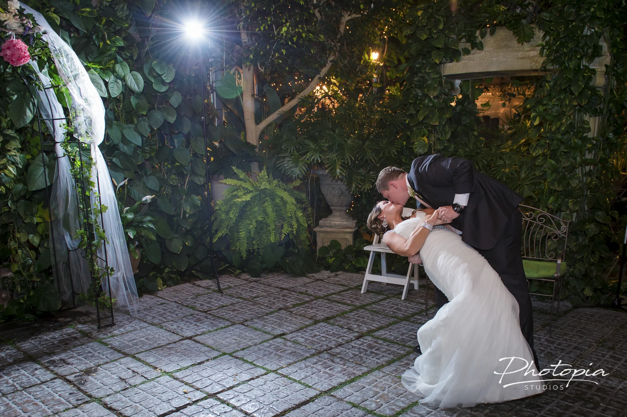 Cassie and Sendie | Le Jardin