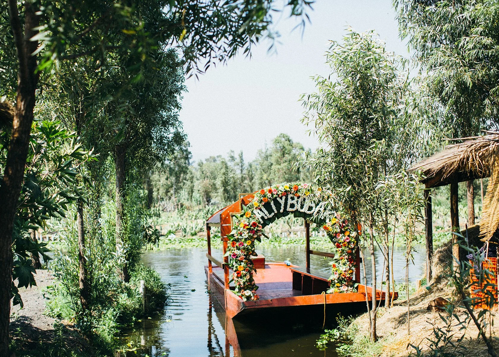 Alessandra-and-Bobak-Xochimilco---038.jpg