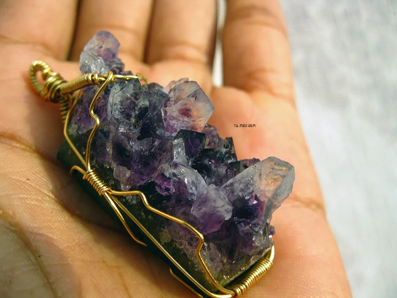amethyst cluster wrap ta meu bem.jpg