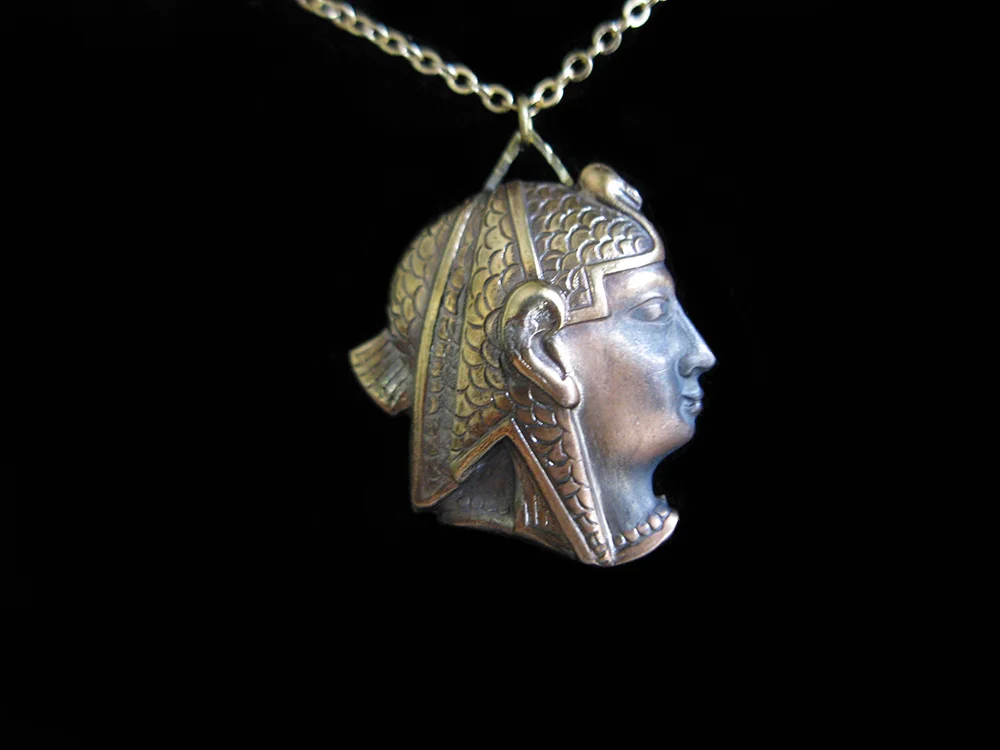 vintage cleopatra charm necklace ta meu bem.jpg
