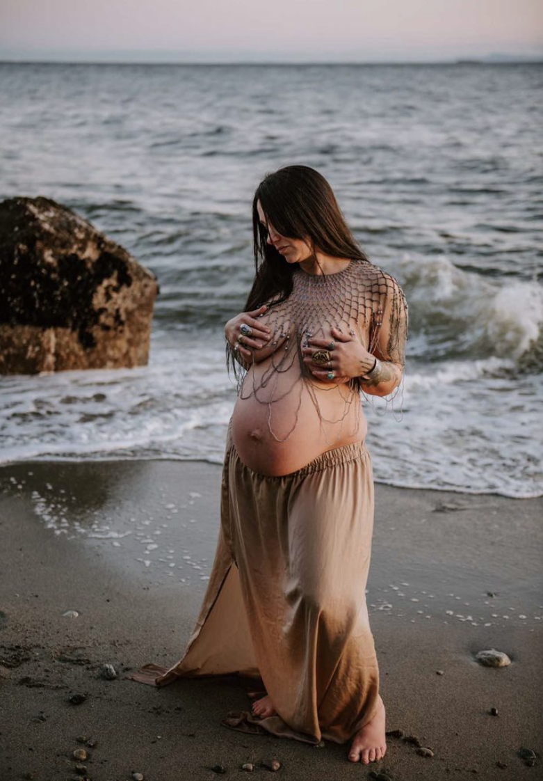 Paige Lorraine x Tessa Rand maternity photoshoot.png
