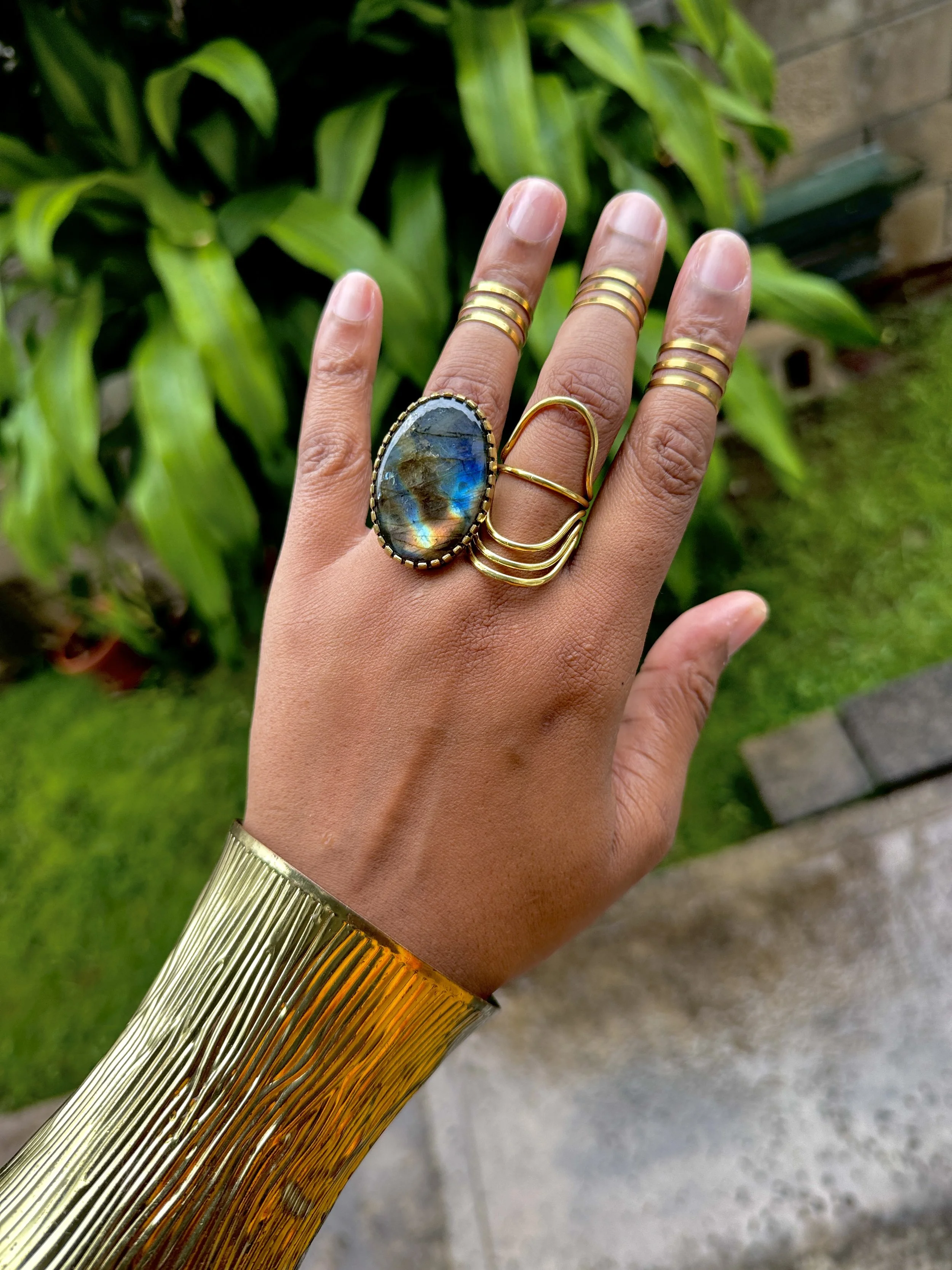 Laranjinha - labradorite brass ring.jpg