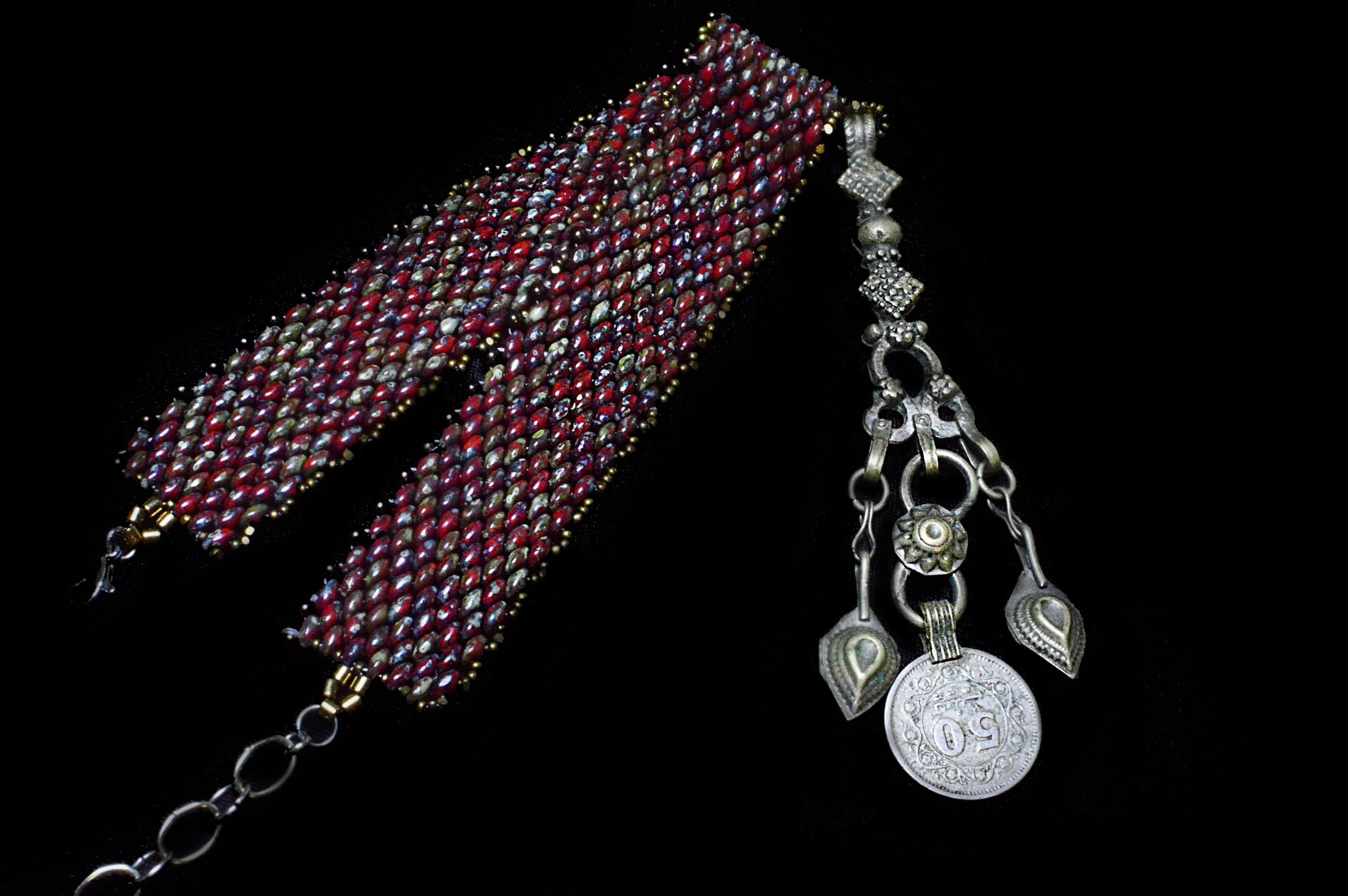 Kuchi That - seed beads necklace.JPG