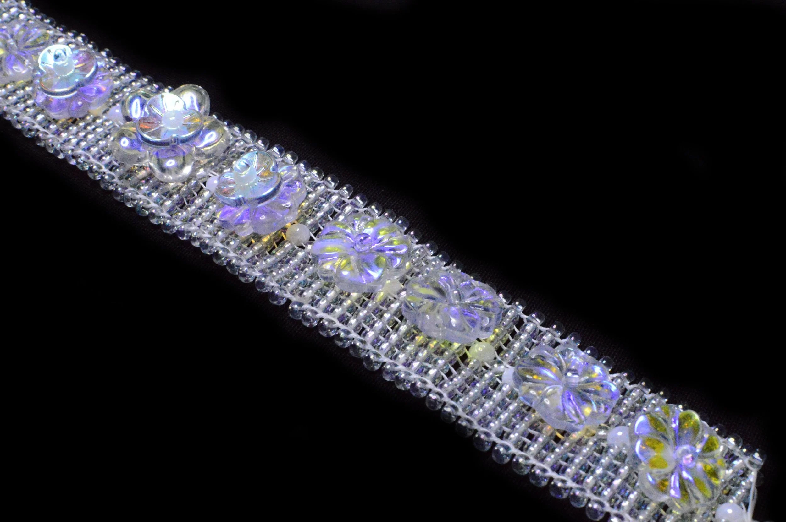 SAMPLE SEED BEADS CHOKER FLORAL STYLE.JPG