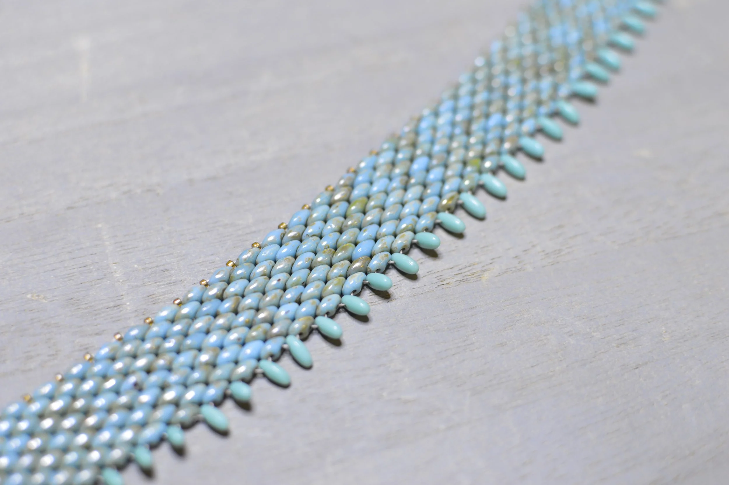 Turquoise Snakeskin beaded choker.JPG