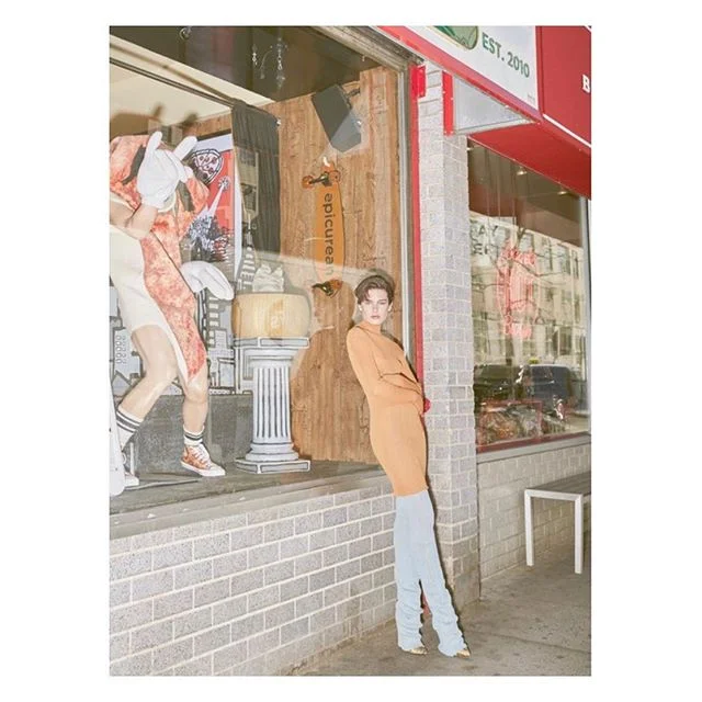 BAZAAR Thailand June Issue 
@sophiapastorius 
Images @waroontuang 
Styling @ralguerrero 
Hair @isaacdavidsonhair  @kerastase_official 
Makeup @tiffanyleighpatton .
.
.
.
.
.
.
.
.
.

#shorthair #harpersbazaar #editorial #stylist #summer #fashion #edi