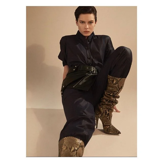 BAZAAR Thailand June Issue 💥
@sophiapastorius 
Images @waroontuang 
Styling @ralguerrero 
Hair #isaacdavidson  @theindustryartistmgmt @kerastase_official 
Makeup @tiffanyleighpatton .
.
.
.
.
.
.
.
.
.

#shorthair #harpersbazaar #editorial #mua #sum