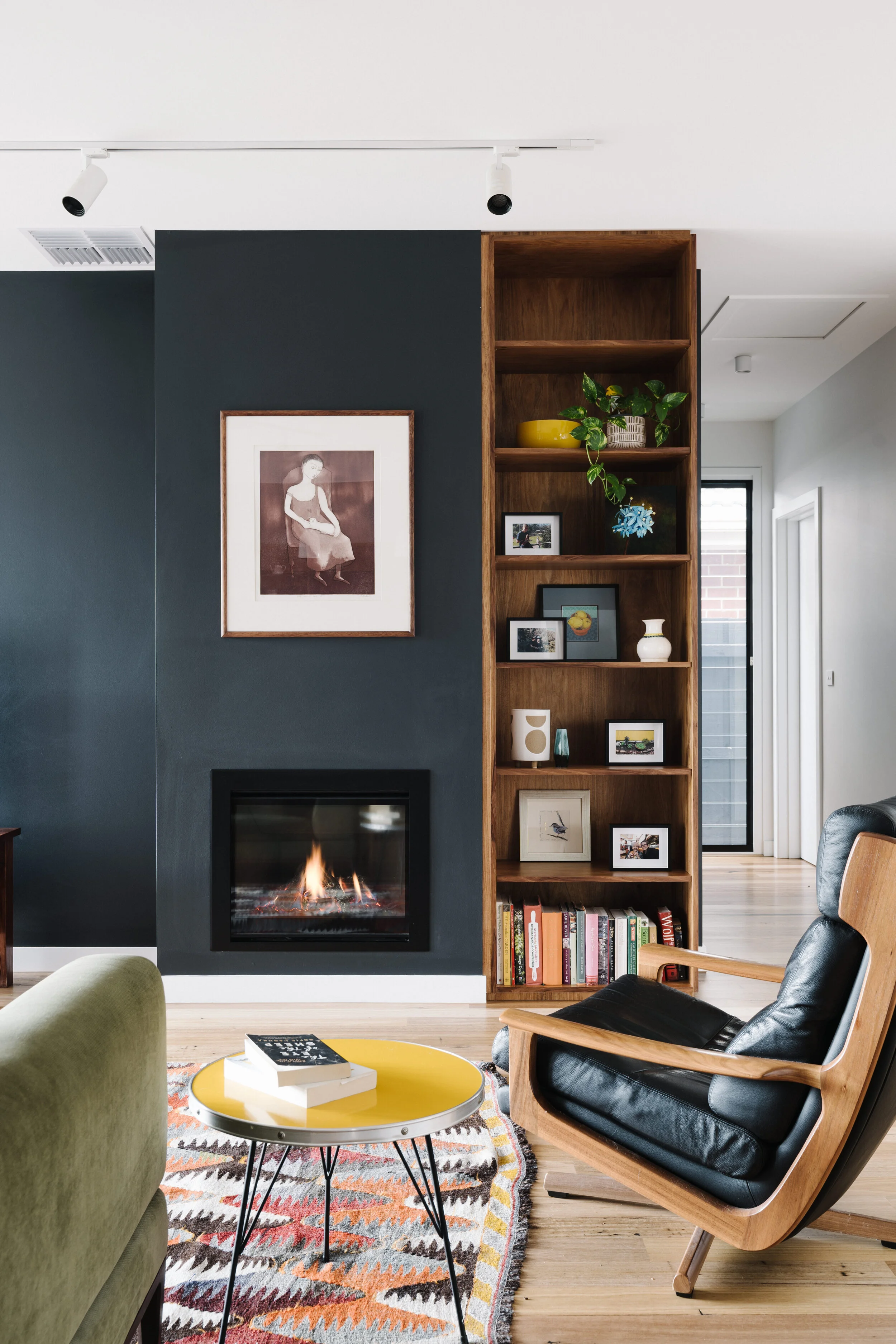   Open Shelf : 19mm Tasmanian Blackwood Veneer - Matt Acrylic Finish 