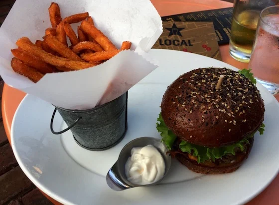 Burger 2.jpg