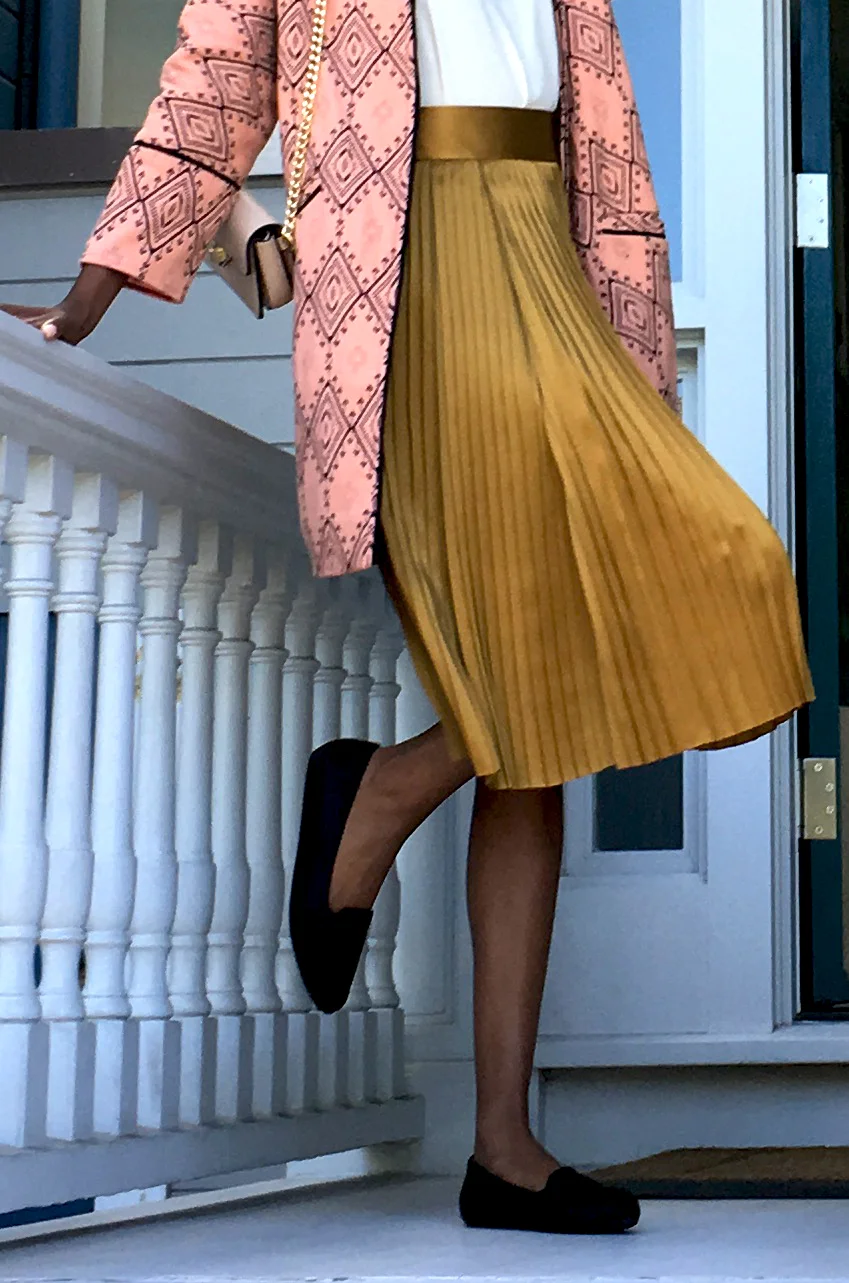 gold skirt.jpg