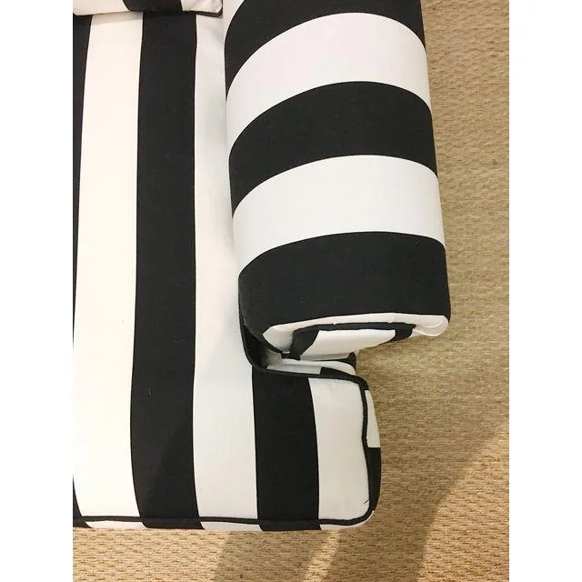 black-and-white-striped-loveseat-0628.jpg