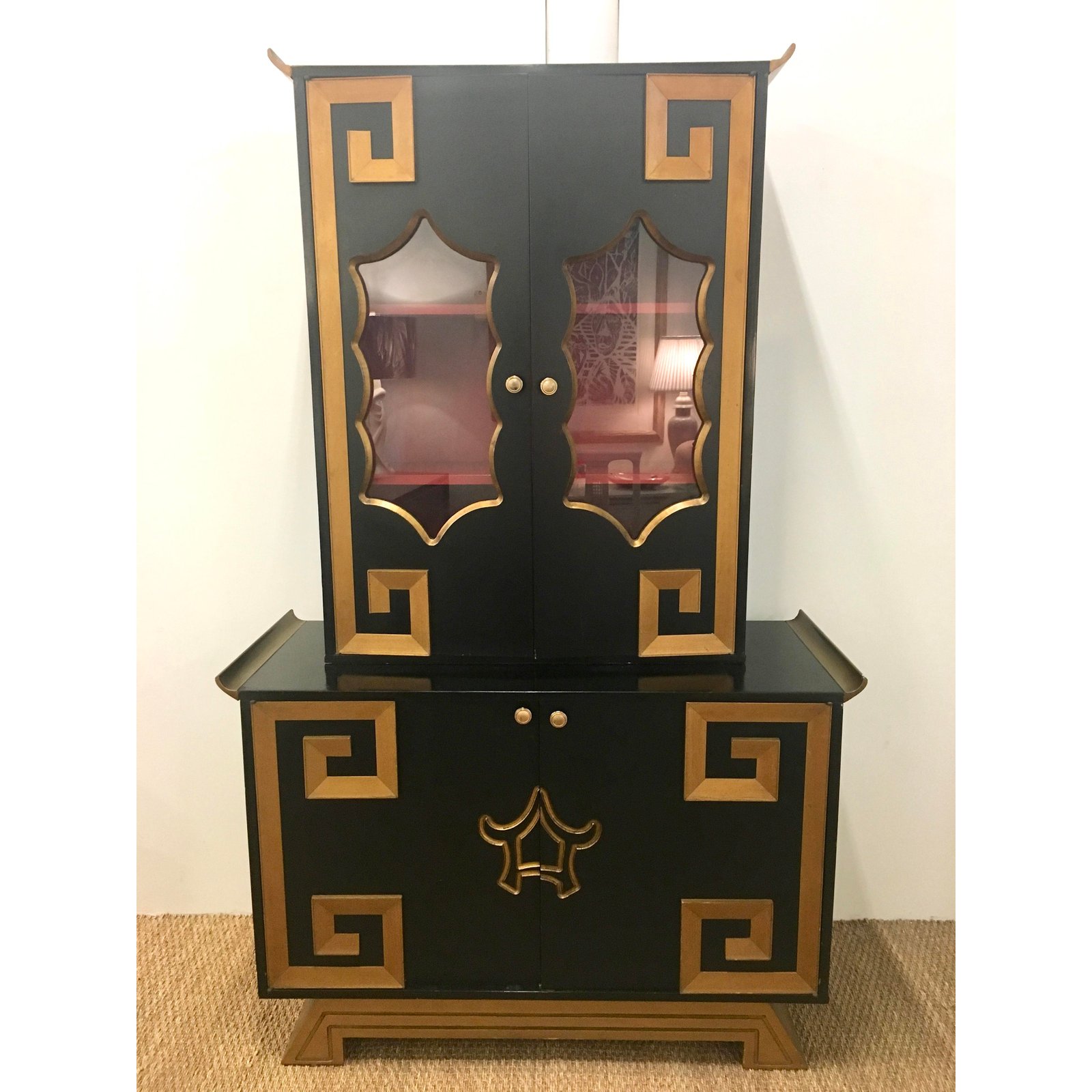1970s-hollywood-regency-greek-key-pagoda-display-cabinet-0359.jpeg