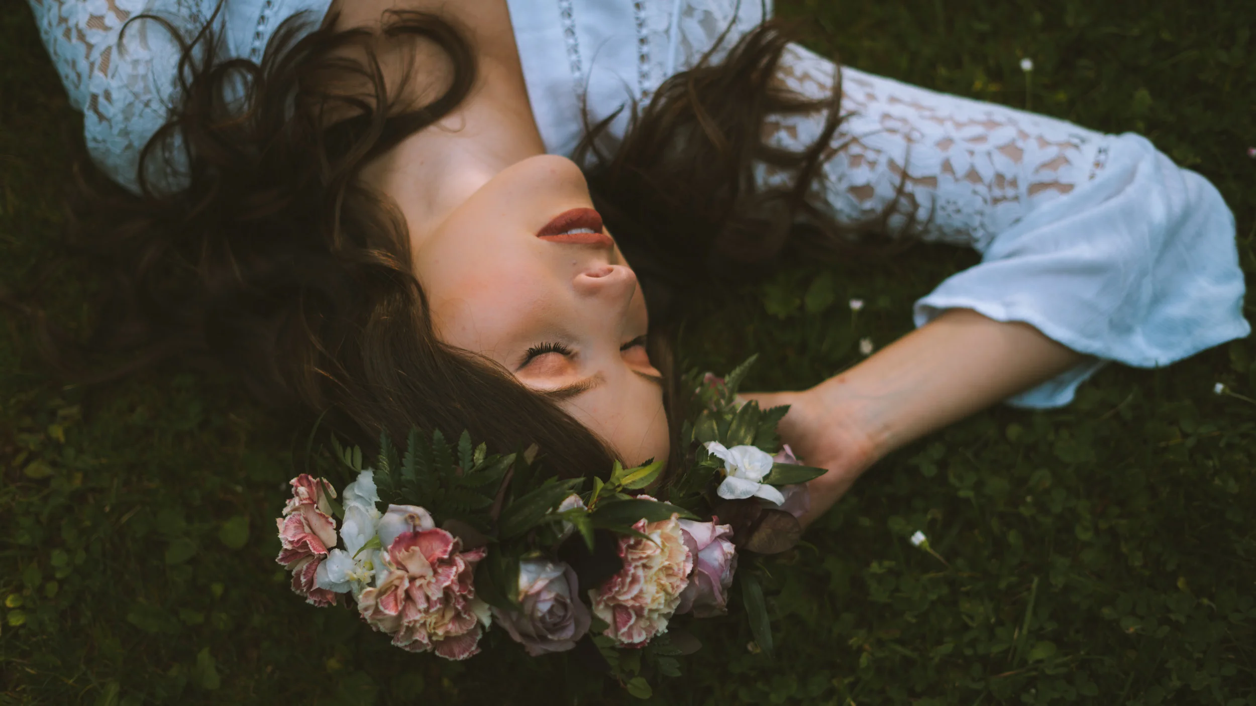 Vancouver-Canada-Travel-Elopement-Adventure-Wedding-Portrait-Photographer-Emma-Rae9.jpg