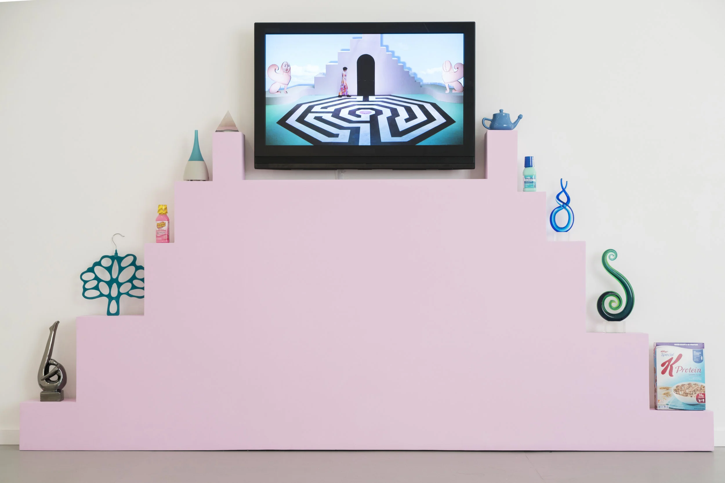 Shana Moulton Every Angle is an Angel , 2016. Digital Video, 6m19s, wood, house paint, sourced objects.