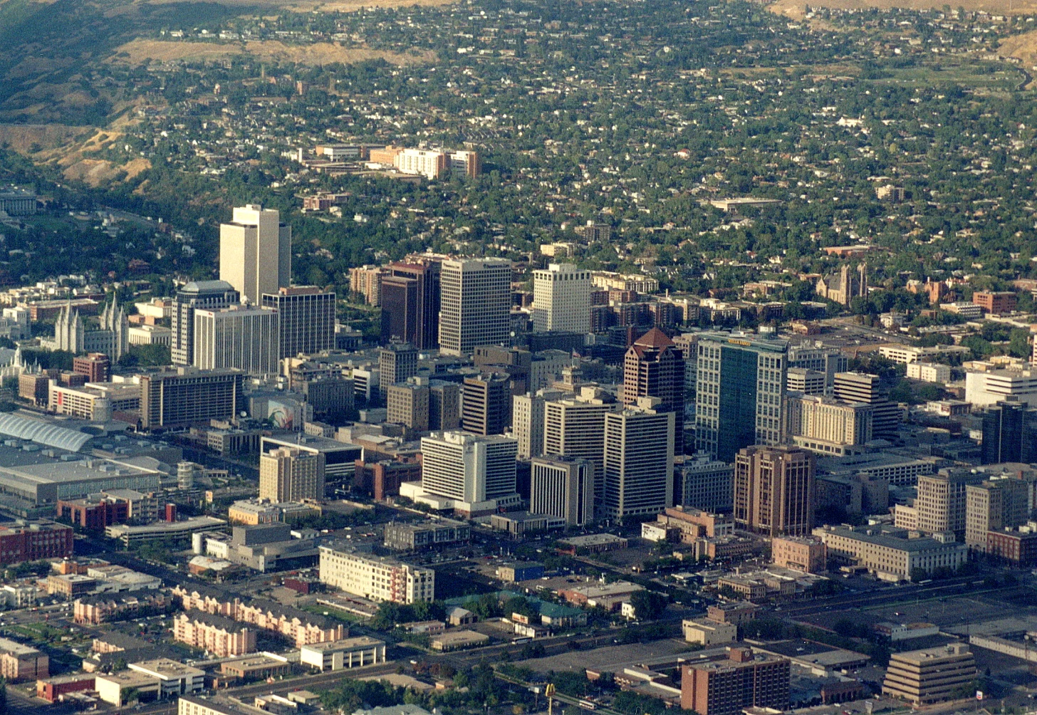 Salt_Lake_City_panorama.jpg