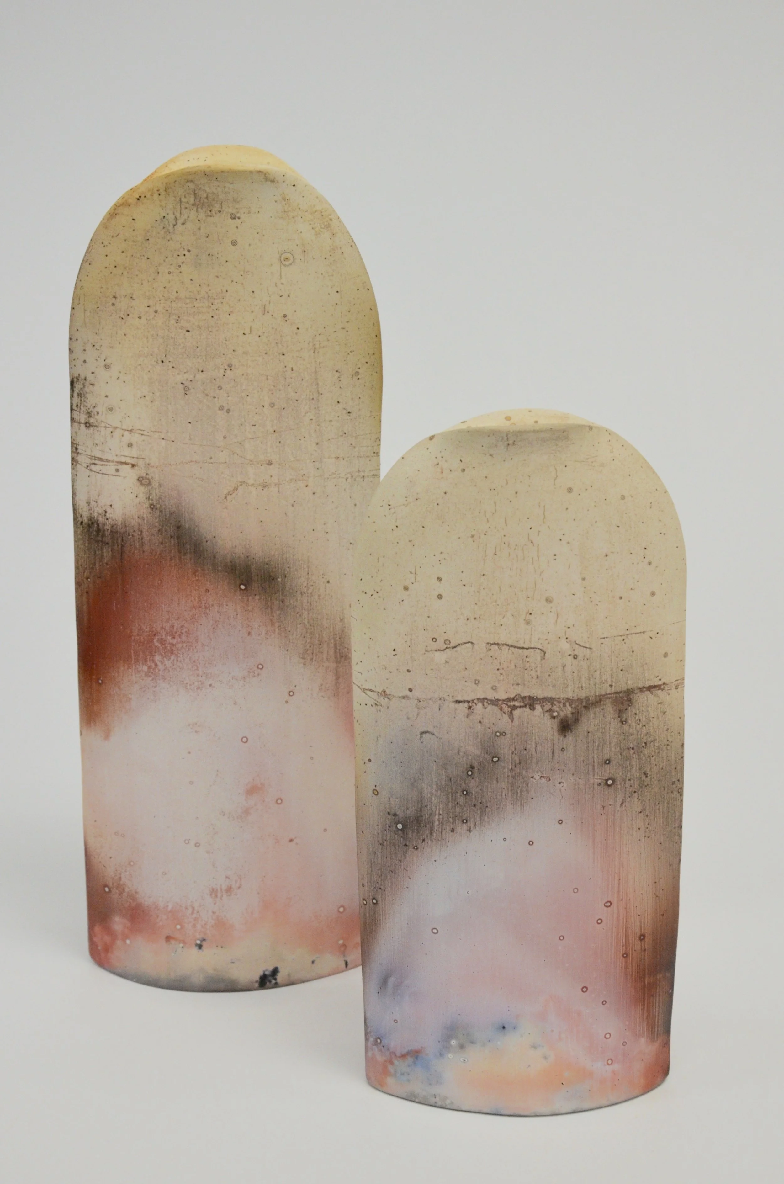 Maggie Connolly, "Aurora"; in the temperature unglazed; 25 x 9cm / 19 x 9cm 2018 