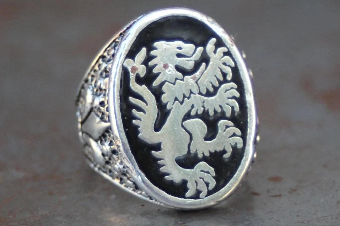 Medieval Lion and Fleur De Lis 1980s Crest Ring Size-7