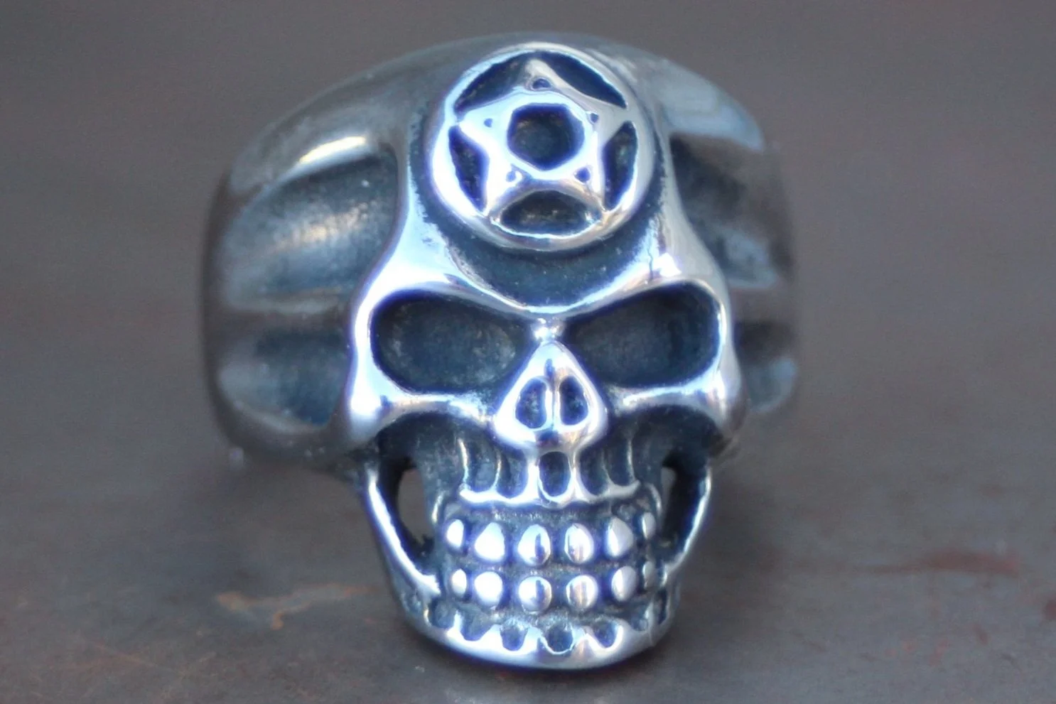 Pentacle Headed Skull 1980s G&S Ring Size-10